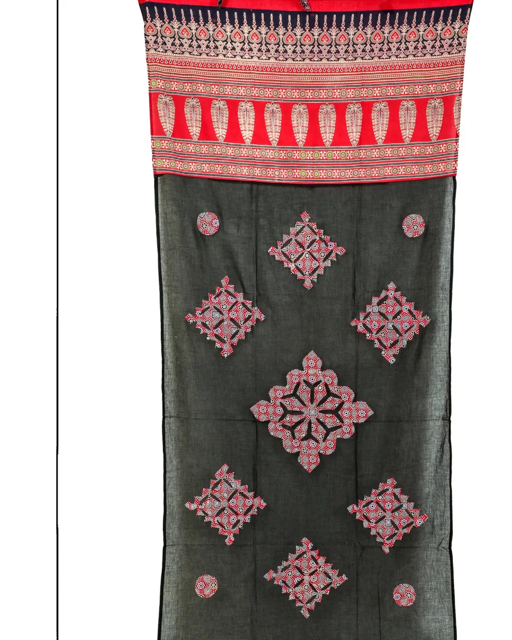 Ebony Royalty – Vintage Paisley Embroidered Dupatta
