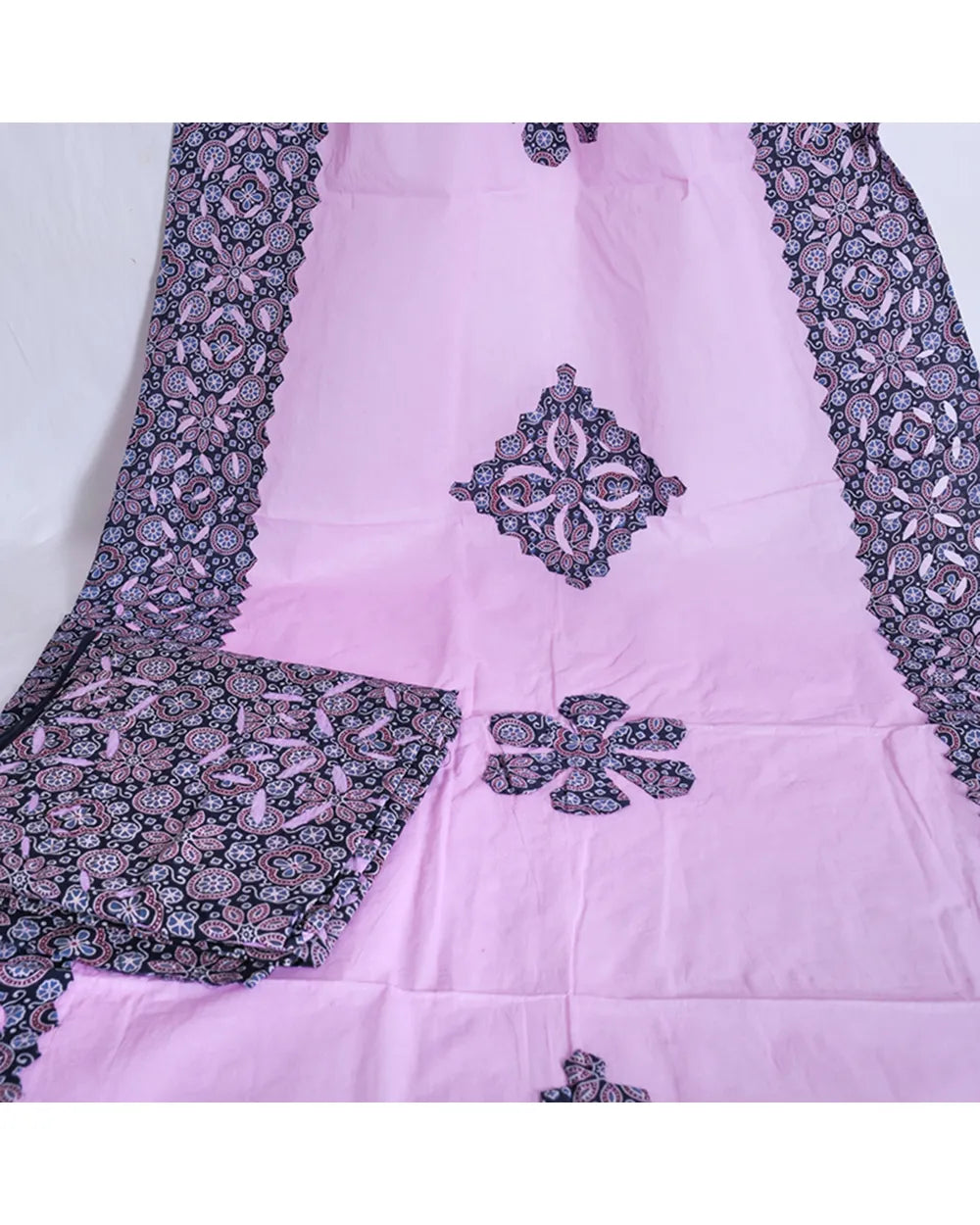 Lavender Royale – Ornate Appliqué Heritage Suit